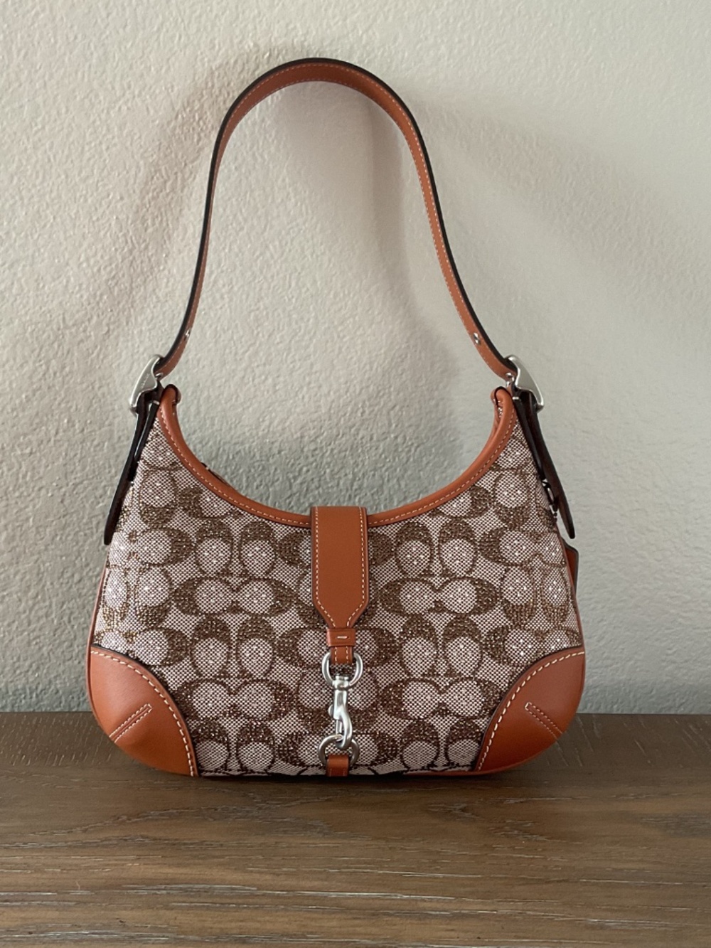 Coach Crystal Signature Jacquard Hamptons Hobo - Picture 2 of 16
